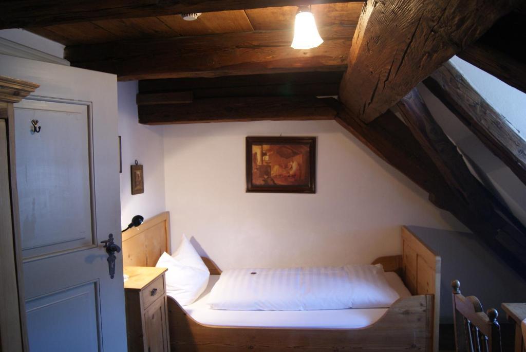 Hotel Zum Schwarzen Ross Und Gutmann Zur Post Hilpoltstein Oda fotoğraf