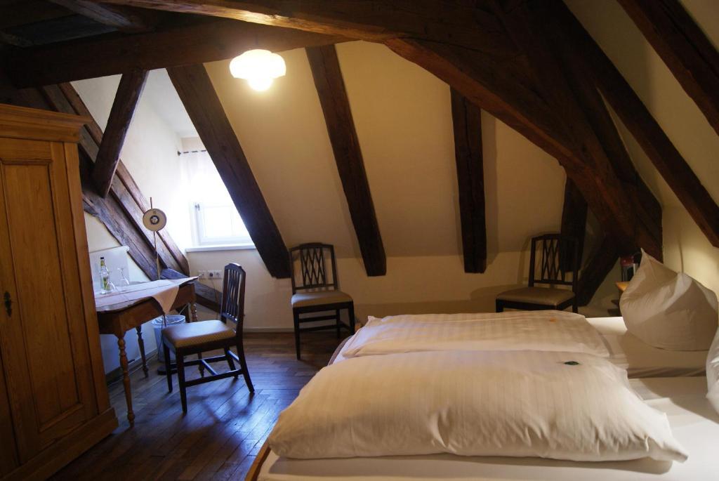 Hotel Zum Schwarzen Ross Und Gutmann Zur Post Hilpoltstein Oda fotoğraf